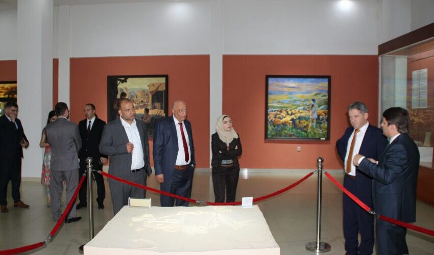  الوفد الفلسطيني   يزور المتحف الوطني