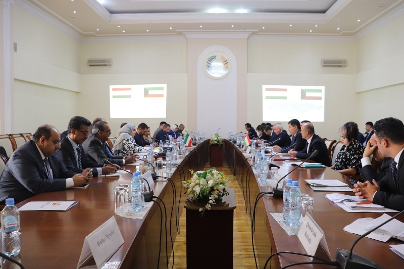  توقع  وثائق ثنائية مهمة  بين  طاجيكستان والكويت