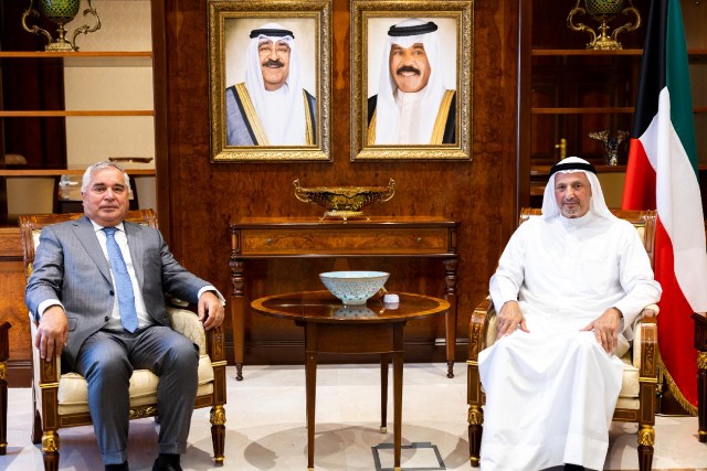 سفير طاجيكستان يلتقي بوزير خارجية الكويت المعين حديثاً