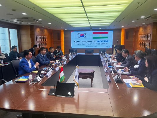  ذوقي ذوقزاده يعقد  عددًا من الاجتماعات الهامة في إطار اجتماع اللجنة الحكومية الدولية للتعاون التجاري والاقتصادي بين طاجيكستان وجمهورية كوريا