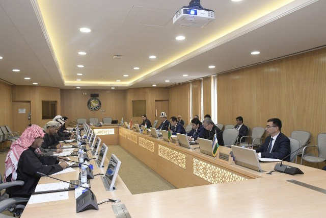 عقد اجتماع مع سفراء دول آسيا الوسطى بالأمانة العامة لمجلس التعاون لدول الخليج العربية