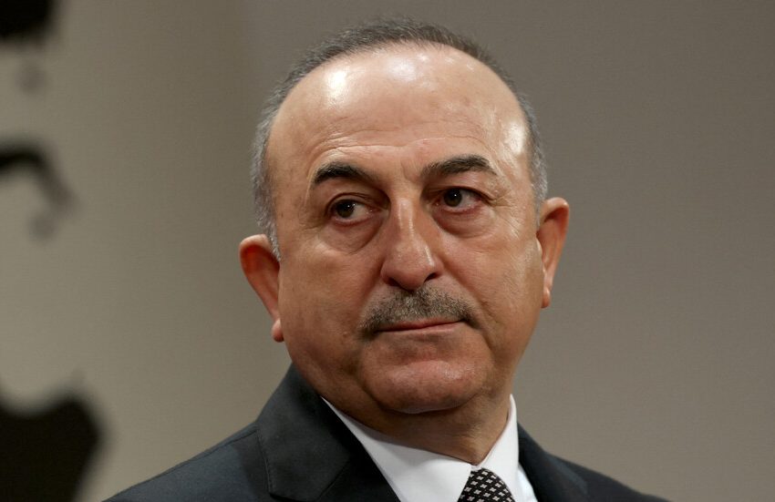  تشاووش أوغلو يحصي عدد الدول التي قدمت مساعدات لتركيا في محنة الزلزال