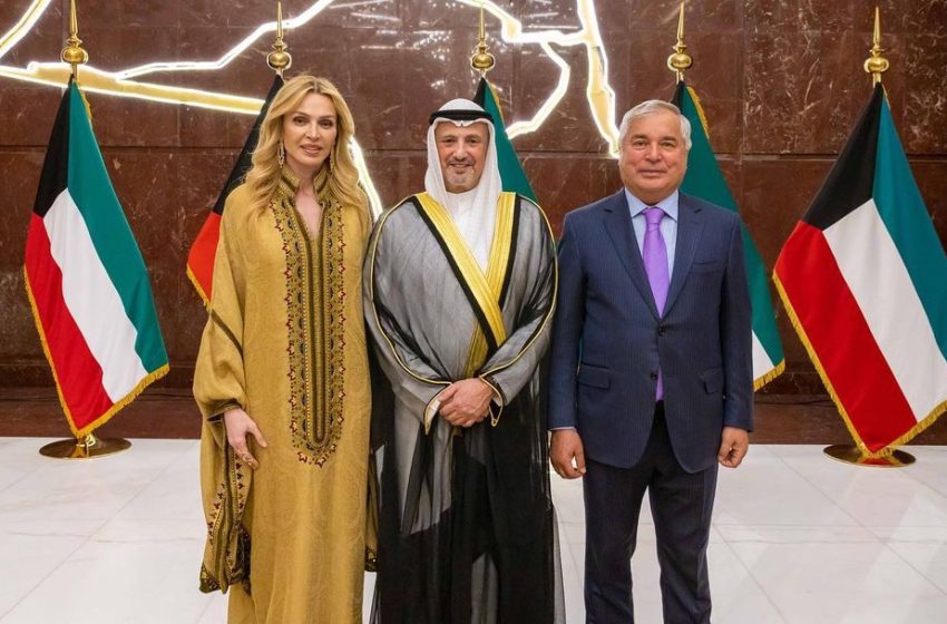 سفير جمهورية طاجيكستان لدى دولة الكويت يلتقي بوزير خارجية الكويت
