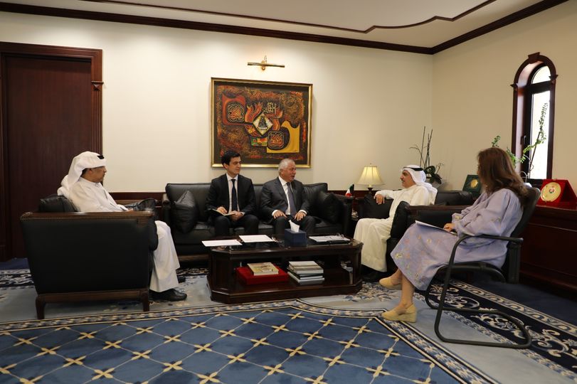 سفير جمهورية طاجيكستان لدى دولة الكويت يلتقي ، بالمدير العام للصندوق الكويتي لتنمية الاقتصاد العربي وليد شملان البهر