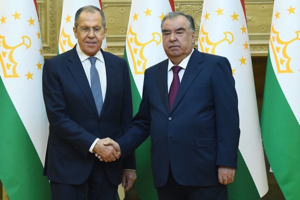  رئيس جمهورية طاجيكستان إمام علي رحمان يستقبل  وزير خارجية روسيا الاتحادية  سيرغي لافروف