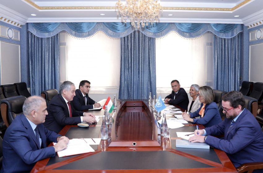  سيراج الدين مهر الدين  يستقبل  السيدة جوي يوب سون ، المدير الإقليمي لمكتب تنسيق التنمية التابع للأمم المتحدة لأوروبا وآسيا الوسطى