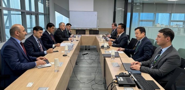  طاجيكستان وصندوق المناخ الأخضر  تعملان  على تعزيز التعاون والمبادرات المناخية