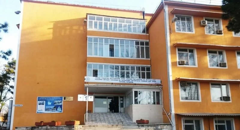  سيقوم علماء جامعة تشونغتشينغ للبريد والاتصالات الصينية بزيارة معهد الفيزياء والتكنولوجيا في طاجيكستان