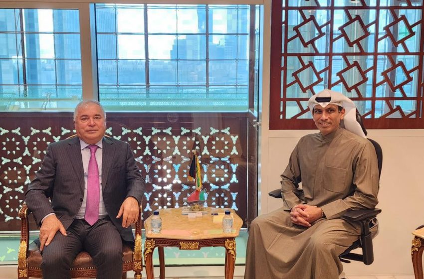  لقاء سفير طاجيكستان مع وزير التجارة والصناعة الكويتي
