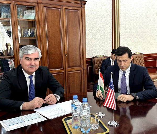 Tajik Minister of Finance meets  the American ambassador to Dushanbe