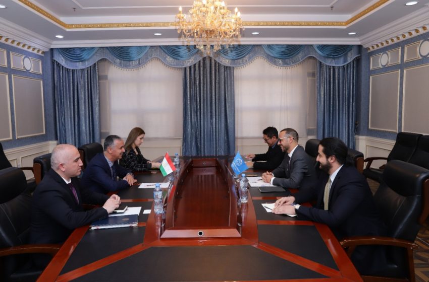 Tajik First Deputy Minister Meeting meets with the Country Manager of the World Bank