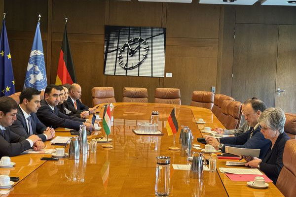  The Tajik delegation met with representatives of the German Federal Ministry for Economic Cooperation and Development in Bonn