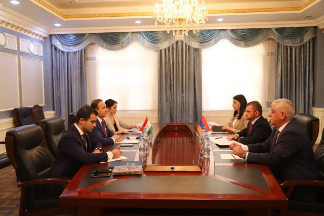 رایزنی های سیاسی تاجیکستان و ارمنستان در دوشنبه