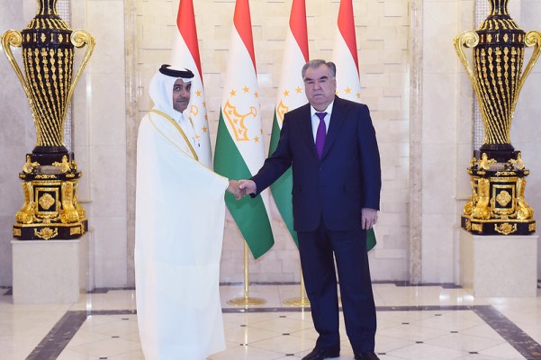 امامعلی رحمان، رئیس جمهور کشورمان با مجید القحطانی، فرستاده ویژه دولت قطر دیدار و گفتگو کردند