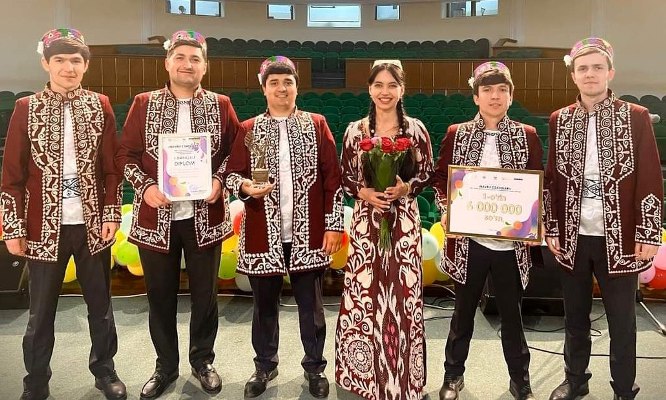  دانشجویان تاجیک در مسابقات بین المللی “صدای نوروز” مقام اول را کسب کردند