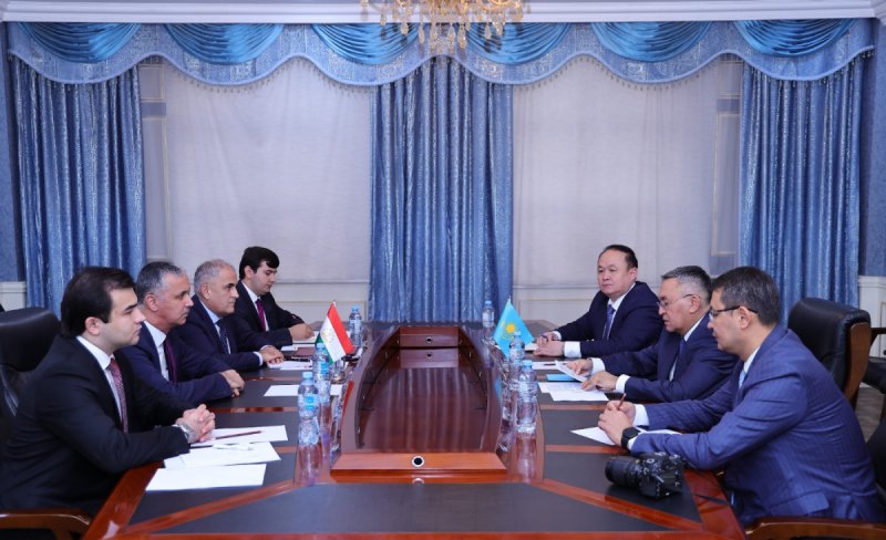  همکاری بین تاجیکستان و قزاقستان در سازمان های منطقه ای و بین المللی مورد بحث و بررسی قرار گرفت