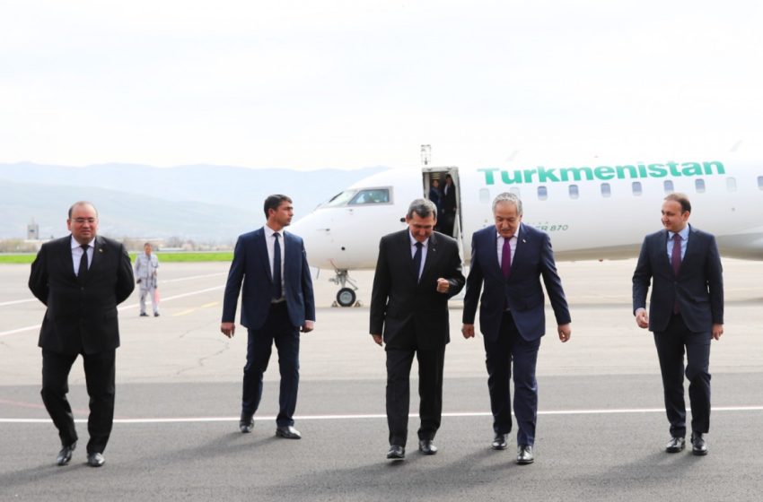  Глава МИД Туркменистана прибыл в Душанбе