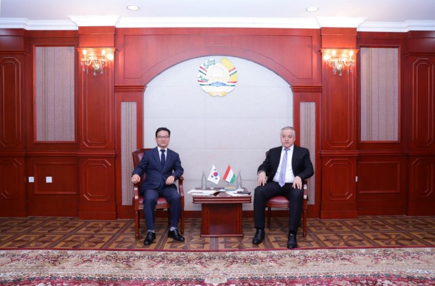  Сироджиддин Мухриддин встретился с послом Кореи в Таджикистане