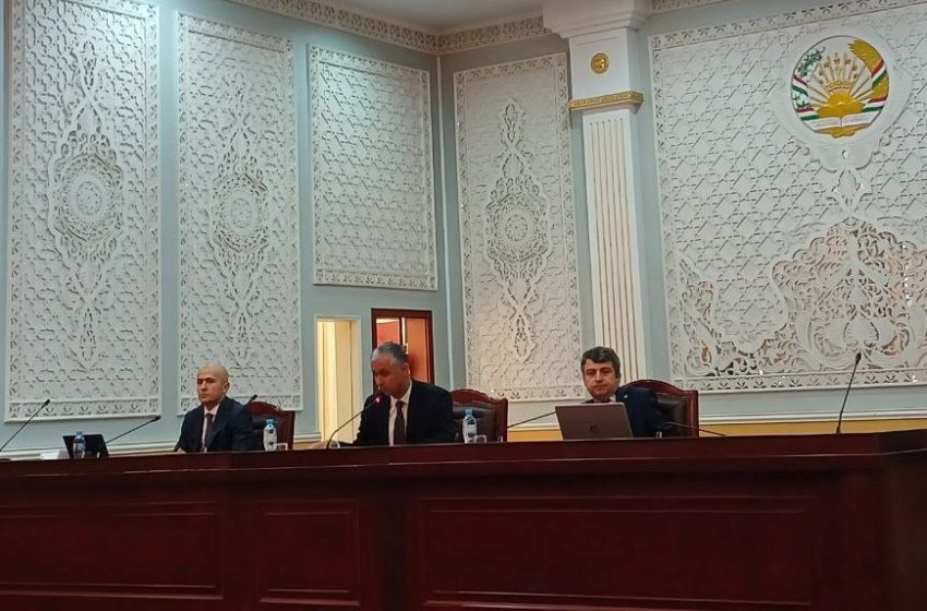 Брифинг посвящённый Международной конференции высокого уровня по сохранению ледников прошел в Душанбе