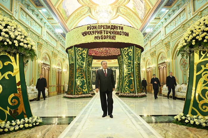  Начало рабочей поездки в Согдийскую область