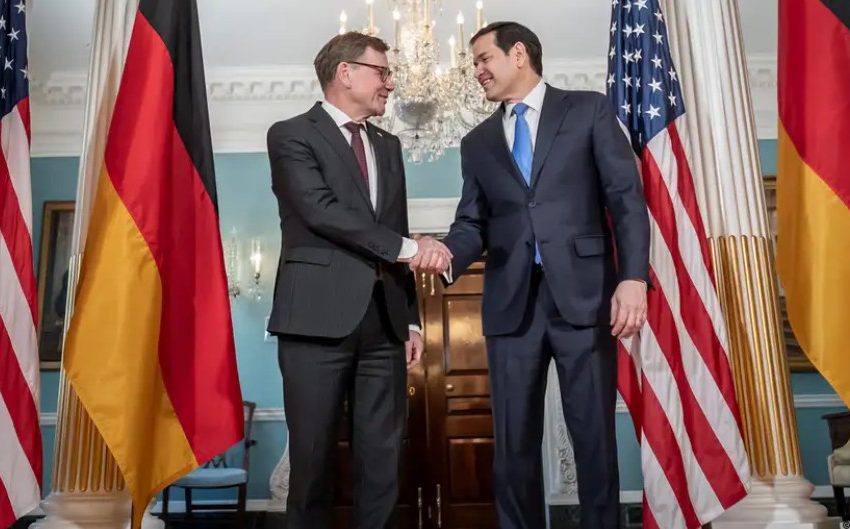  Германия и другие страны альянса предлагают совместный подход к защите Арктики, но президент США настаивает на покупке Гренландии. В Берлине при этом не видят признаков подготовки военной операции