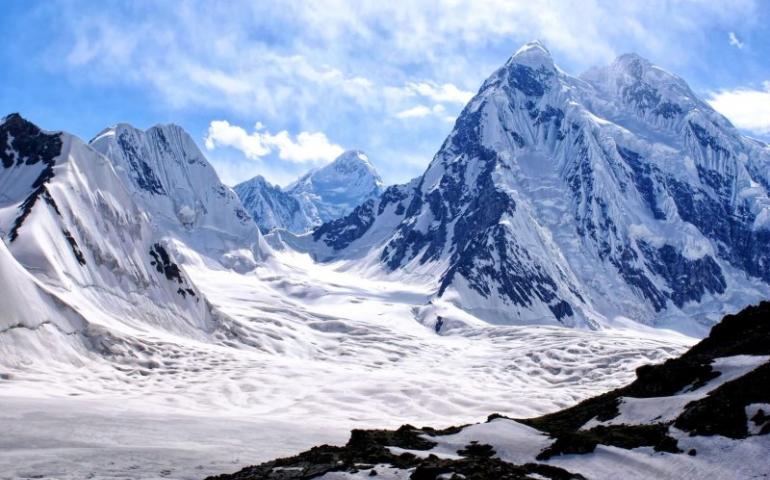  Эмомали Рахмон и Международный год сохранения  ледников — 2025