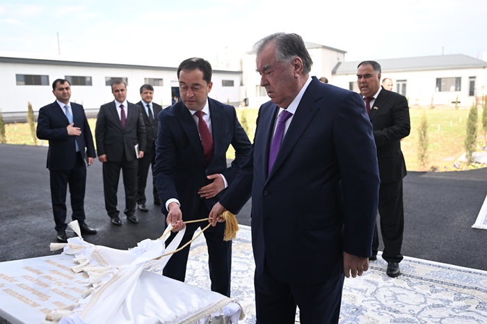  Открытие предприятия по производству картонных коробок «Когази точик» в Бободжон Гафуровском районе