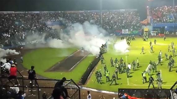  Индонезия: Марги 180 нафар дар бозии футбол