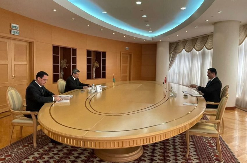  Баррасии ҳамкориҳои Тоҷикистон ва Туркманистон дар дидори сафири Тоҷикистон бо муовини вазири корҳои хориҷии Туркманистон