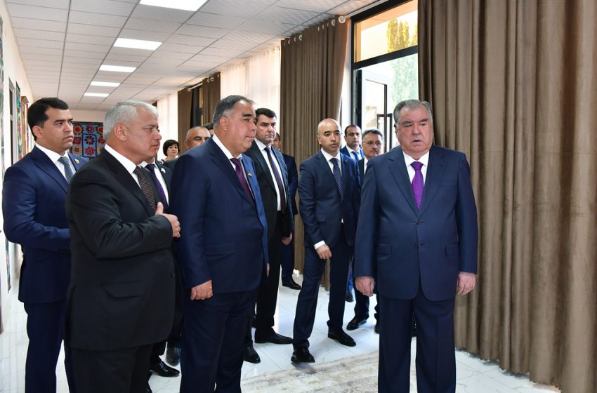  Ифтитоҳи фосилавии 5 кӯдакистон, муассисаи таълимӣ, толори варзишӣ ва бинои Кумитаи иҷроияи ҲХДТ дар ноҳияи Деваштич