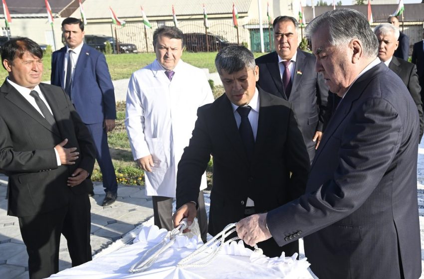  Ифтитоҳи Маркази саломатии деҳаи Қалъаи Дӯсти деҳоти Ваҳдати ноҳияи Деваштич