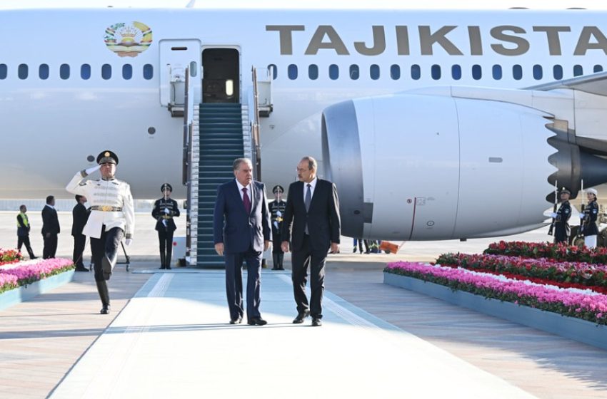  Оғози сафари корӣ ба Ҷумҳурии Узбекистон