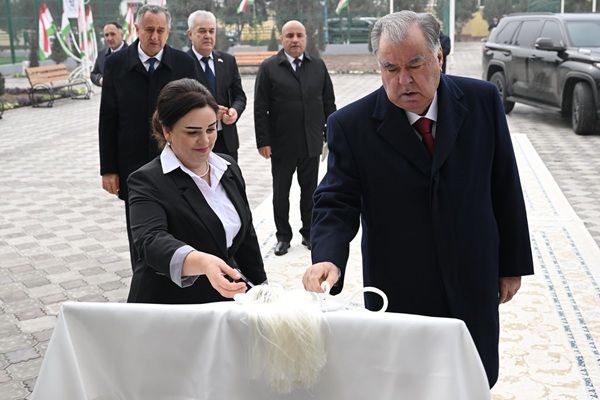  Ба истифода додани Муассисаи таҳсилоти миёнаи умумии №17 дар шаҳри Бохтар