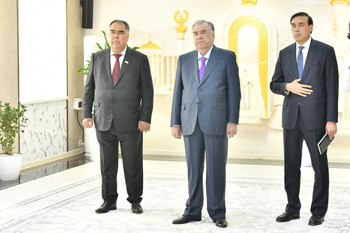  Ифтитоҳи фосилавии 6 иншоот дар кони Ангишти шаҳри Исфара