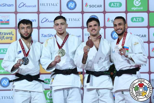 Тожикистонлик спортчи Муллоражаб Халифаев кумуш медалга сазовор бўлди
