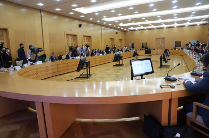  Тожикистон ЭКО ташқи ишлар вазирлари йиғилишида иштирок этмоқда