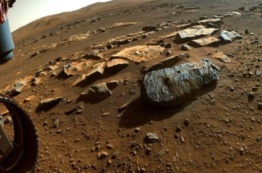  Хитой олимлари ўтмишда Марсда океанлар бўлганини исботлашди