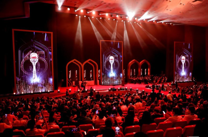  Тожикистон делегацияси Тошкент халқаро кинофестивали «Қизил йӯлаг» ида