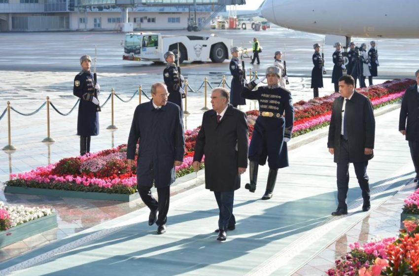 Мамлакат Президенти Тошкентда кутиб олинди
