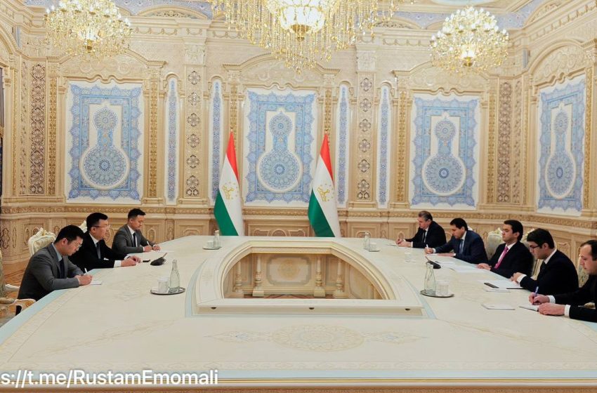 Рустами Эмомали Иван Сао билан учрашди