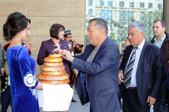  Журналистони Узбекистон ба Душанбе омаданд