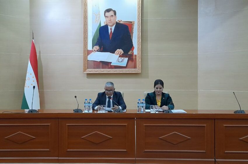  Душанбе: Ба ифтихори Иҷлосияи XVI Шӯрои Олӣ ҳамоиши тантанавӣ доир шуд