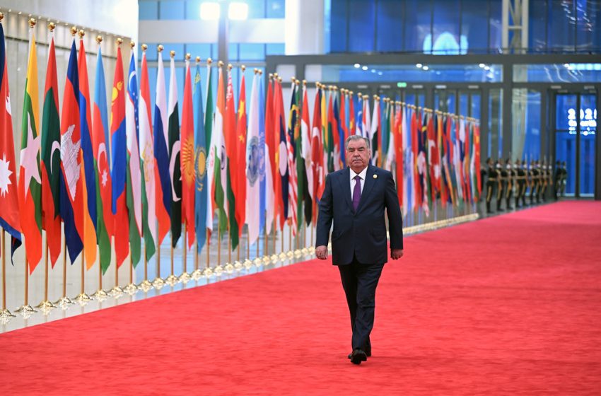  Иштирок дар маросими истиқболи роҳбарони ҳайатҳои иштироккунанда дар чорабиниҳои ҳамоиши Созмони Ҳамкории Шанхай