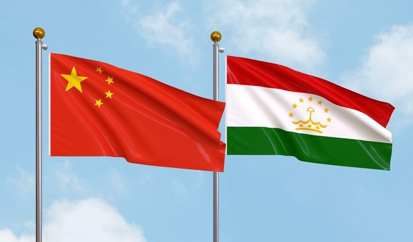  Имзои санади нави ҳамкорӣ бо Чин